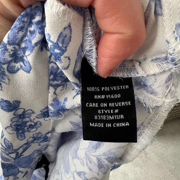 NWT Violets & Roses Stitch Fix Oprah Short Sleeve Floral Wrap Blouse Size: SP - Picture 8 of 9